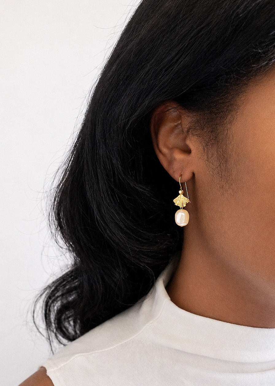 Gilded Shell Faux Pearl Earring